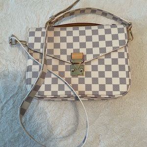 Boutique style crossbody